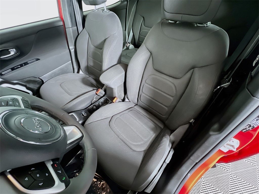 2021 JEEP RENEGADE - Image 19