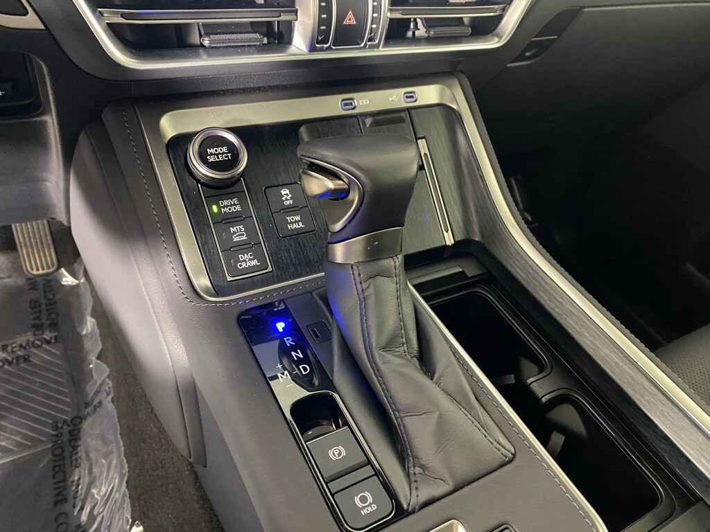 2024 LEXUS GX - Image 20