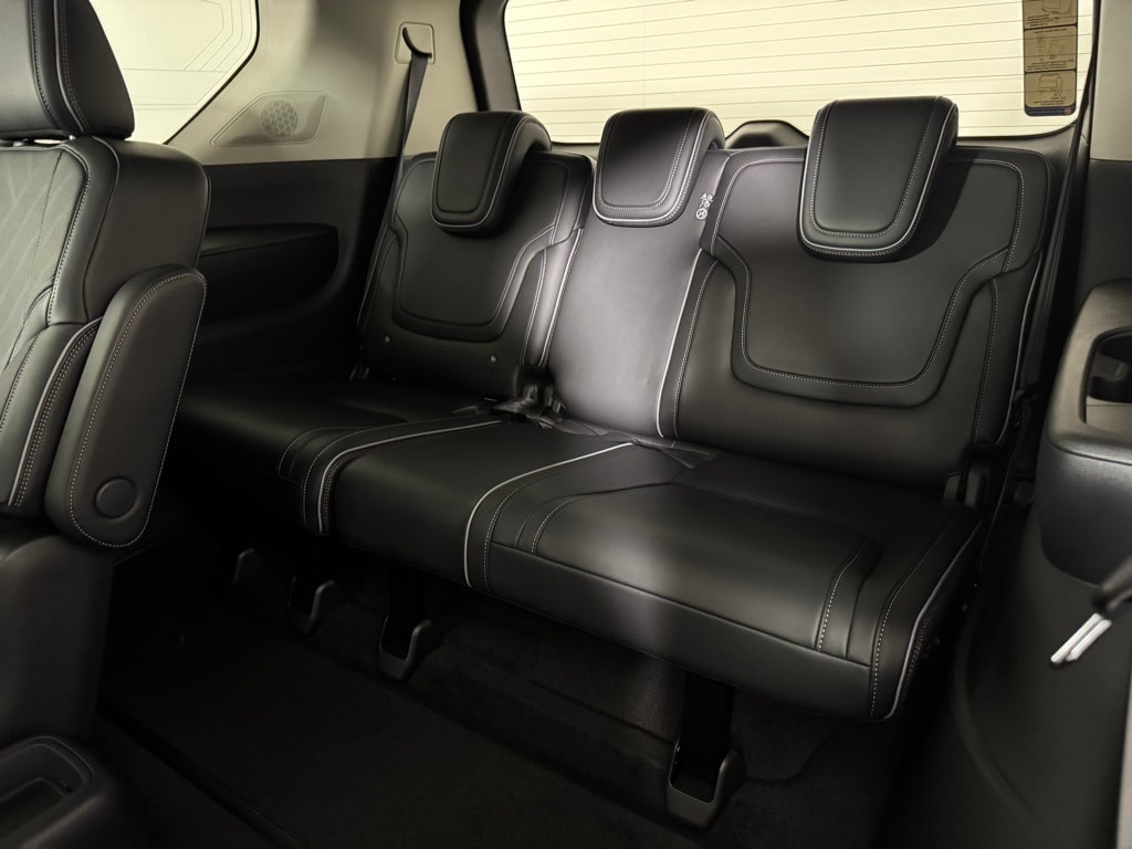 2026 INFINITI QX80 - Image 28