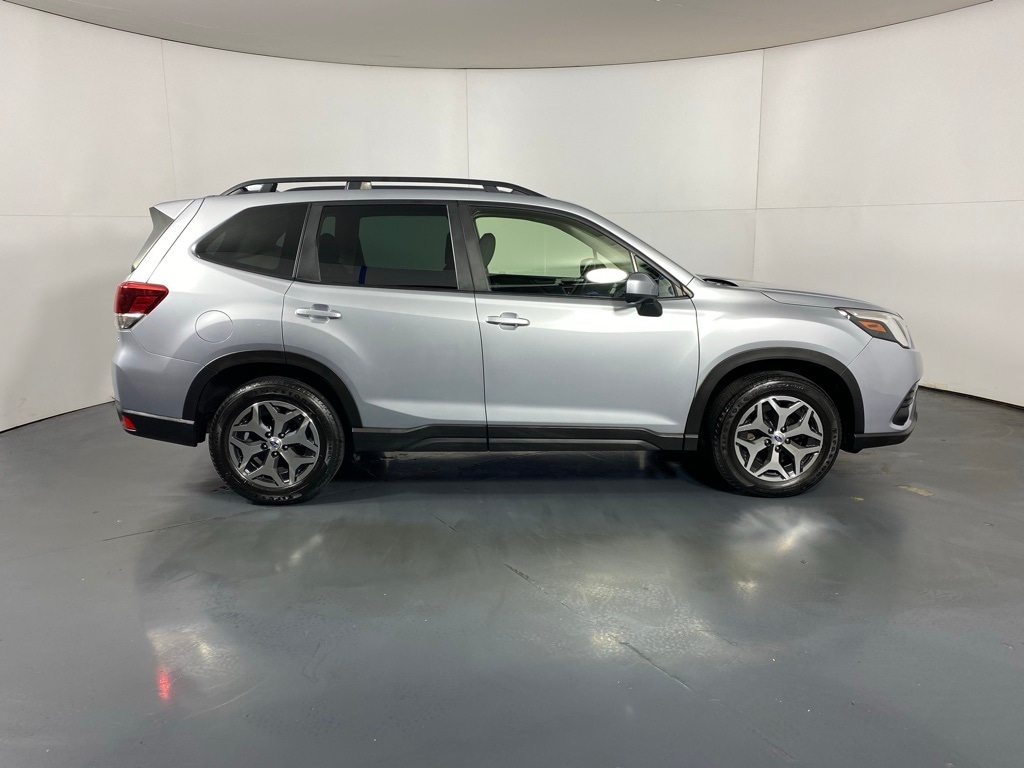 2022 SUBARU FORESTER - Image 6