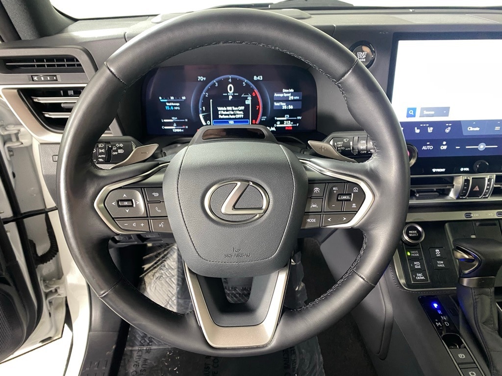 2024 LEXUS GX - Image 13