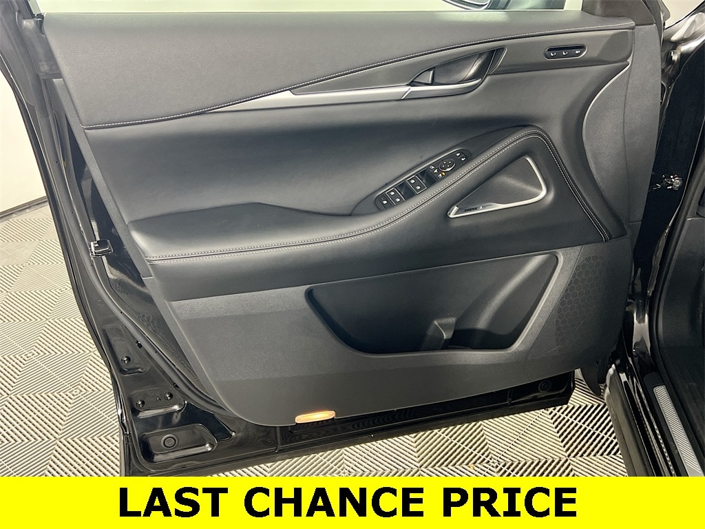 2025 INFINITI QX60 - Image 18