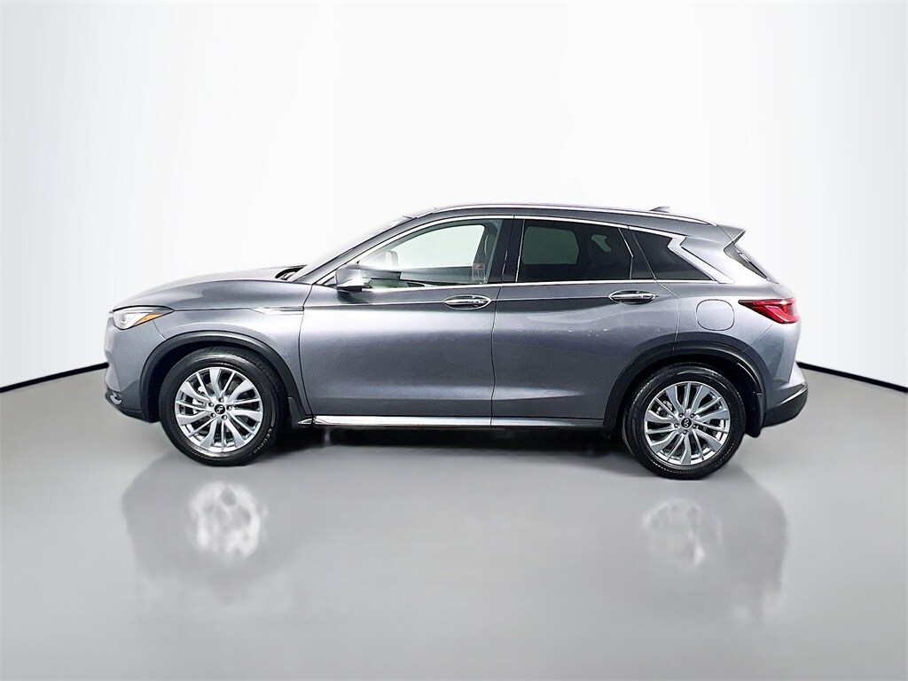 2025 Infiniti QX50 Luxe photo 4