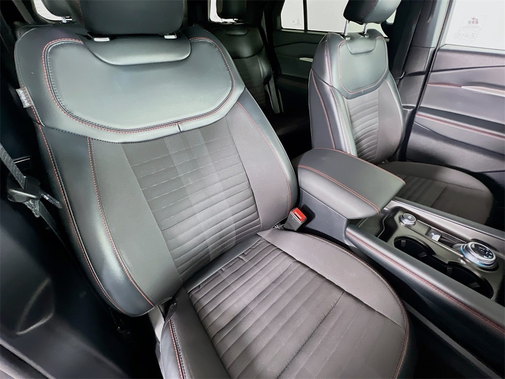 2025 FORD EXPLORER - Image 29