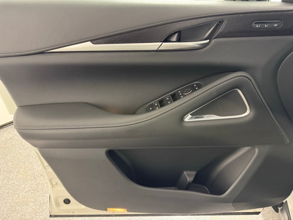 2025 INFINITI QX60 - Image 12