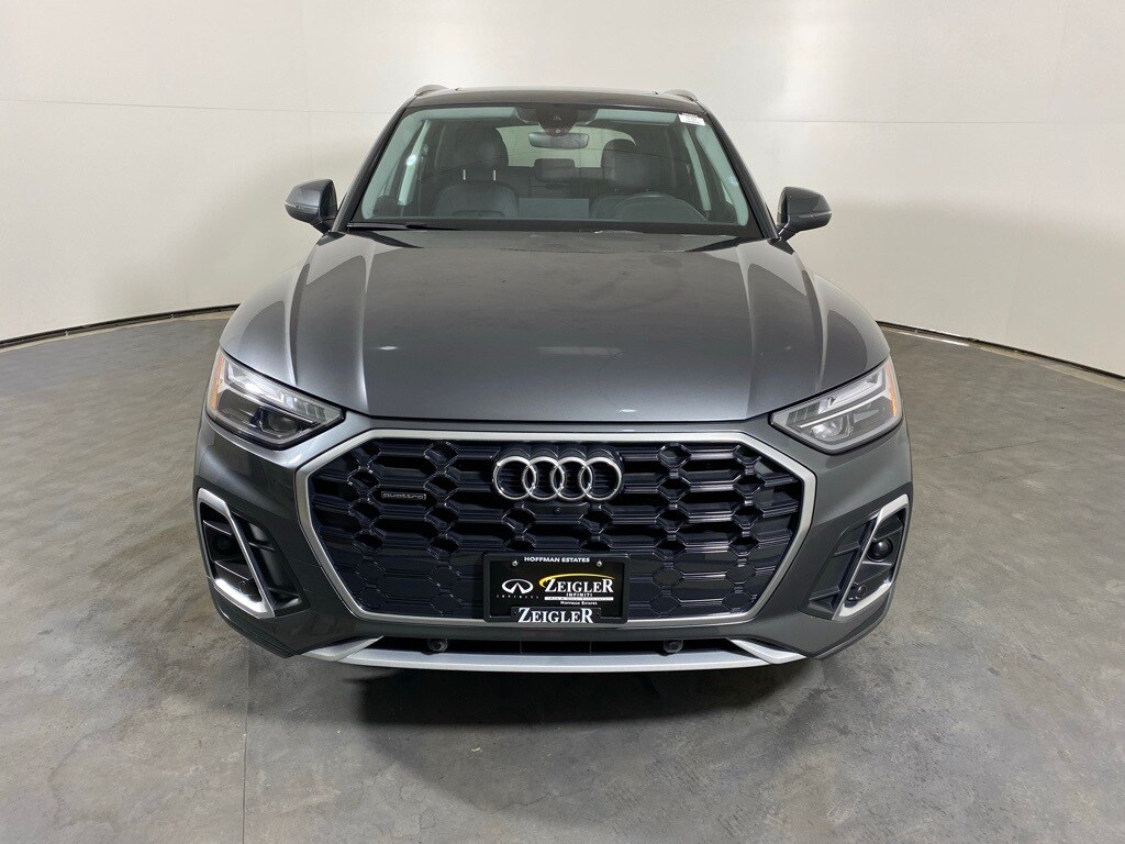 2023 Audi Q5 45 S line Premium photo 2