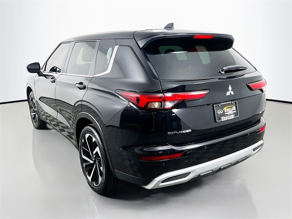 2024 MITSUBISHI OUTLANDER - Image 3
