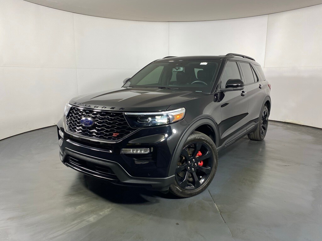 2023 Ford Explorer ST photo 2