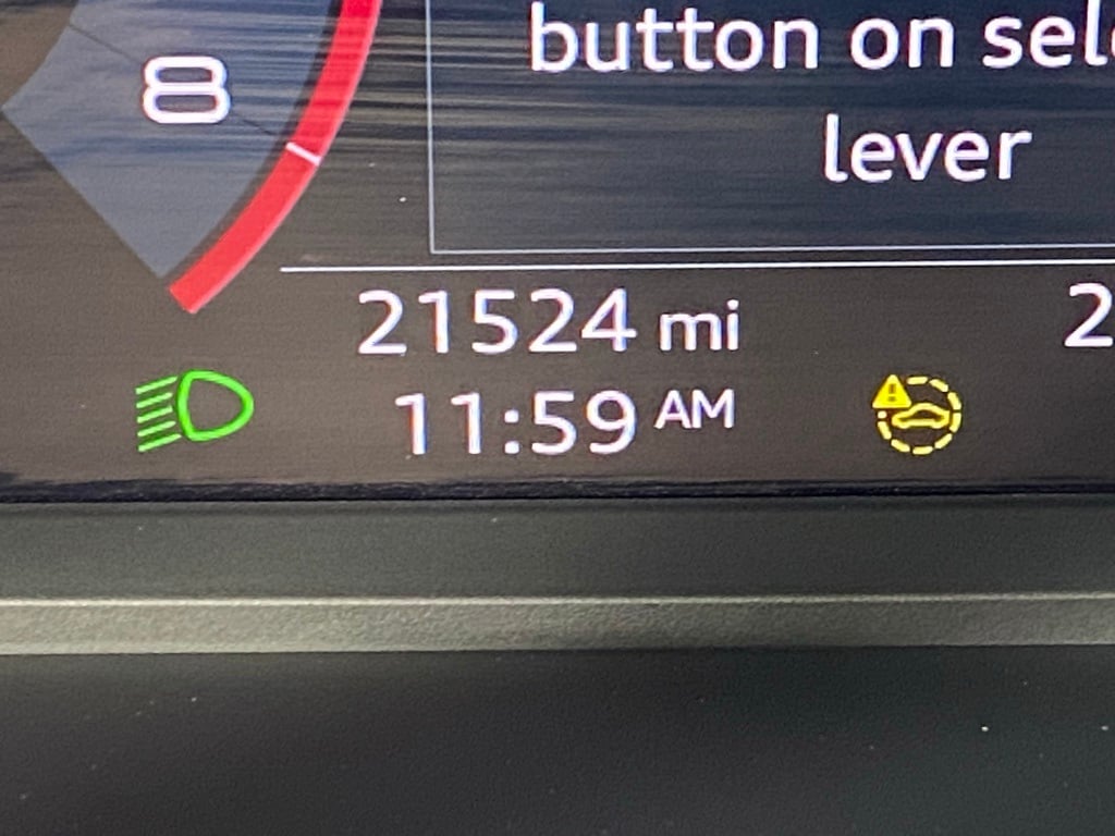 2024 AUDI Q3 - Image 12