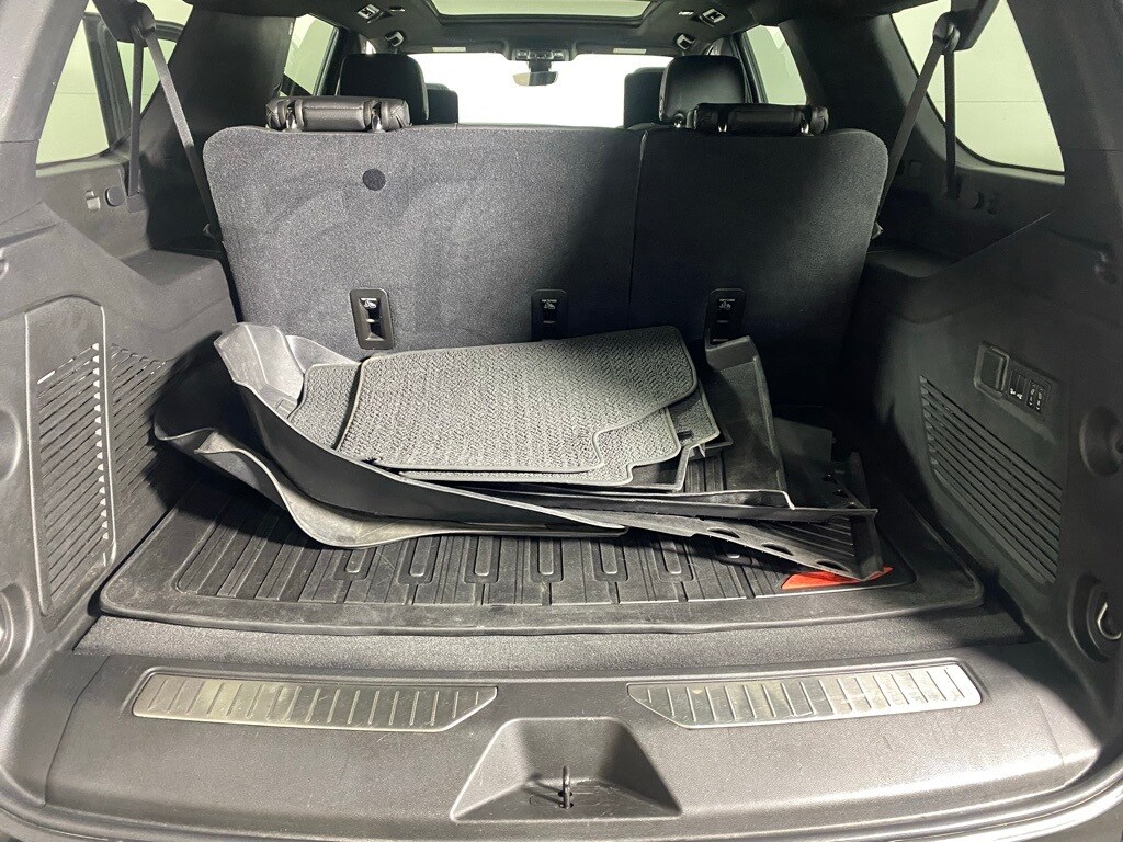 2021 GMC YUKON XL - Image 32