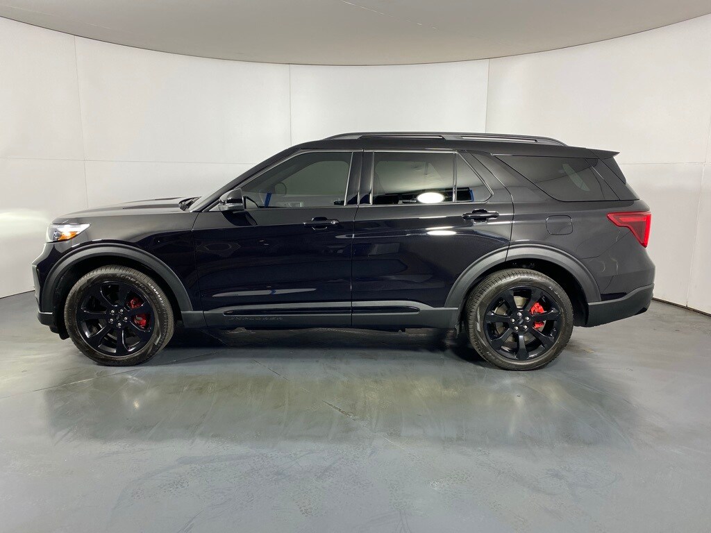 2023 Ford Explorer ST photo 3