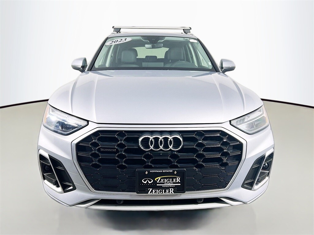 2023 Audi Q5 45 S line Premium photo 2