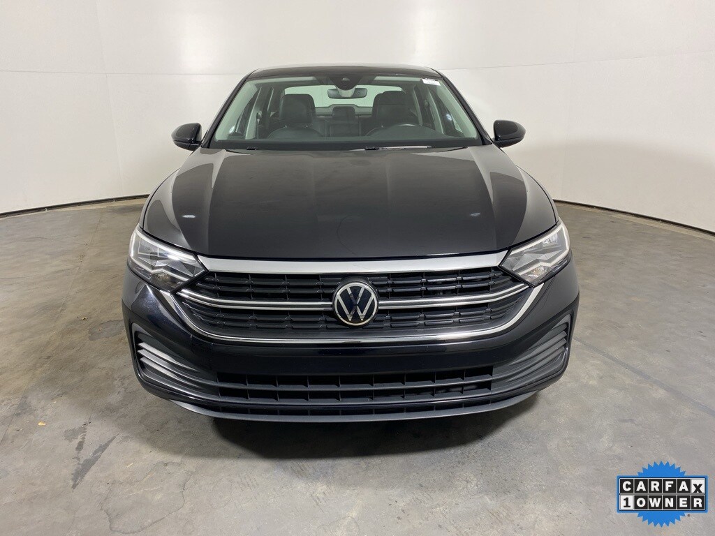 Used 2024 Volkswagen Jetta 1.5T SE Sedan