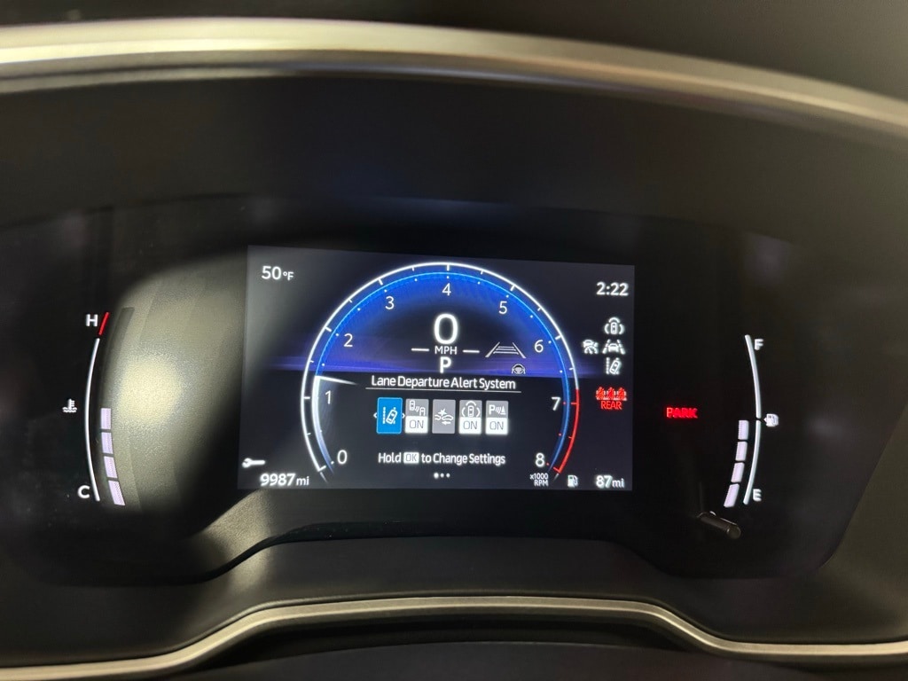 2025 TOYOTA COROLLA CROSS - Image 17