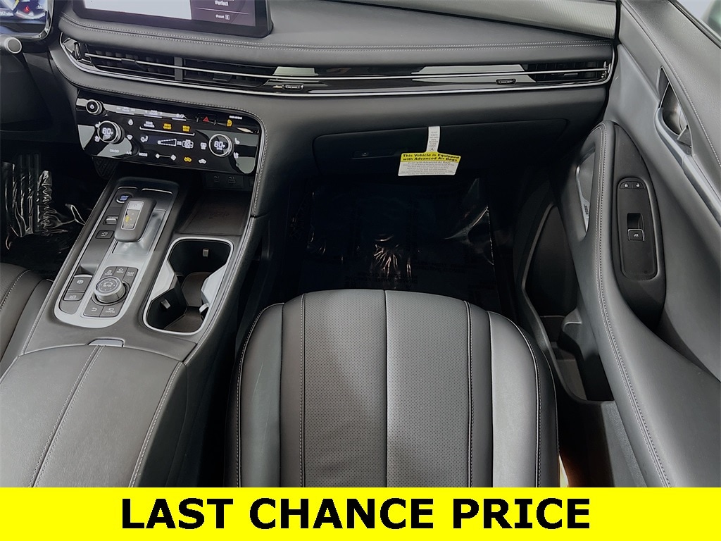 2025 INFINITI QX60 - Image 25