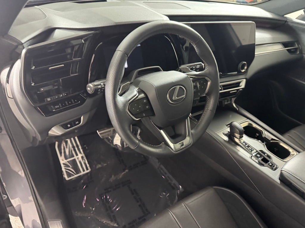 2023 LEXUS RX - Image 19