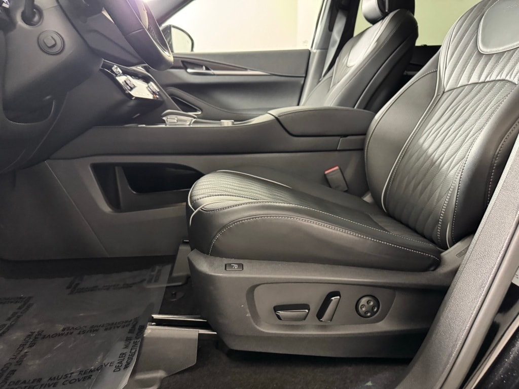 2026 INFINITI QX60 - Image 13
