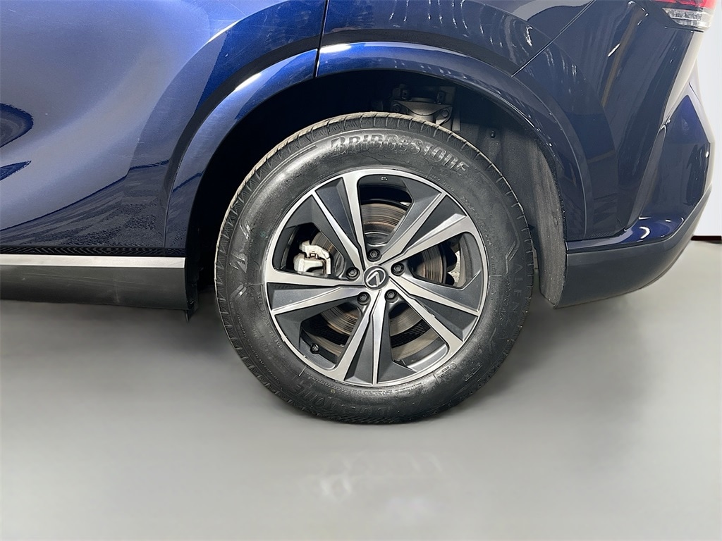 2023 LEXUS RX - Image 32