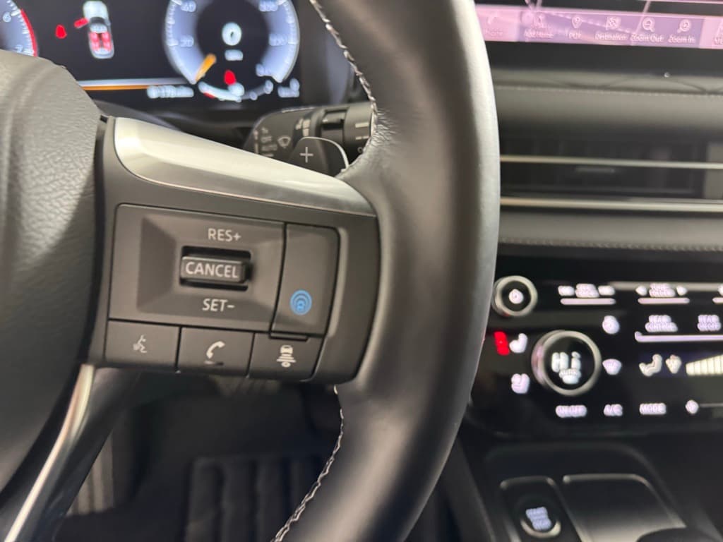 2025 INFINITI QX60 - Image 18