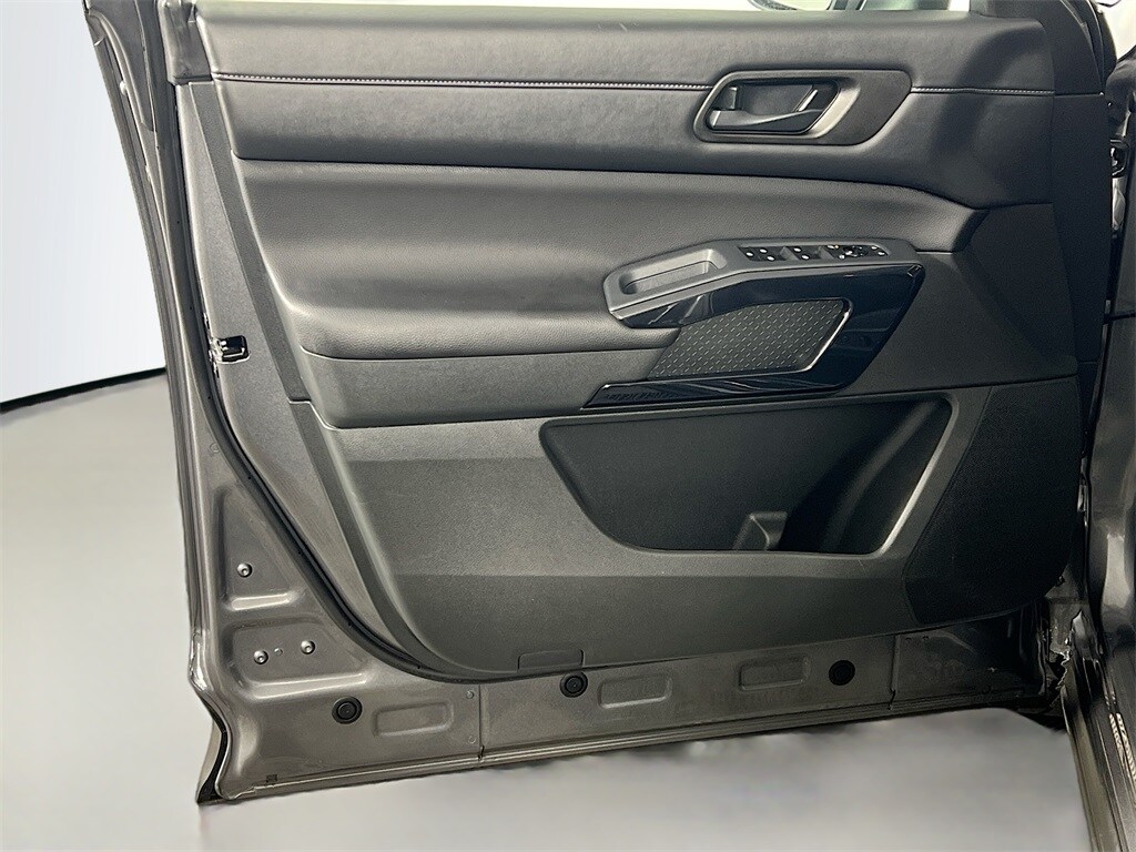 2025 NISSAN PATHFINDER - Image 17