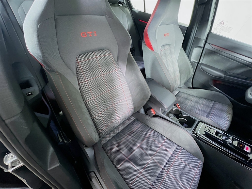 2024 VOLKSWAGEN GOLF GTI - Image 26