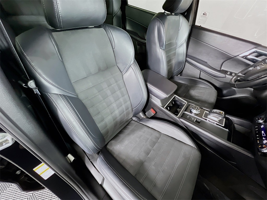 2024 MITSUBISHI OUTLANDER - Image 28