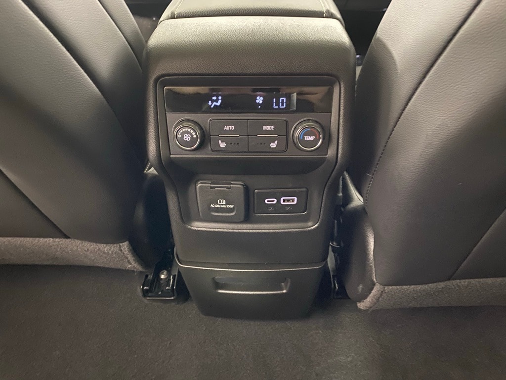 2023 GMC ACADIA - Image 29