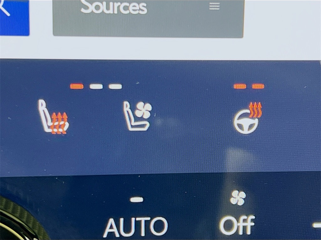 2023 LEXUS RX - Image 20