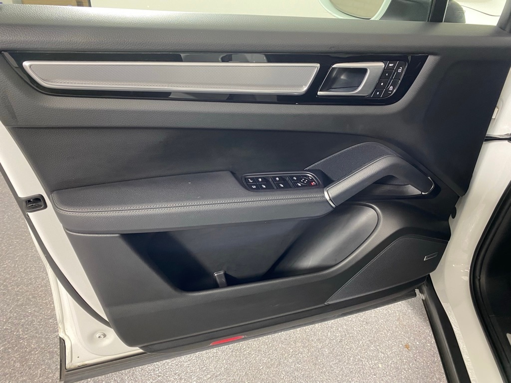 2022 PORSCHE CAYENNE - Image 10