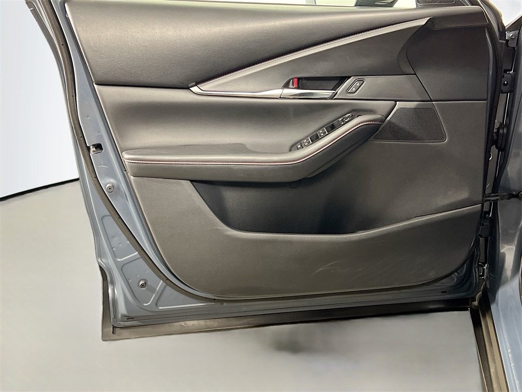 2025 MAZDA CX-30 - Image 17