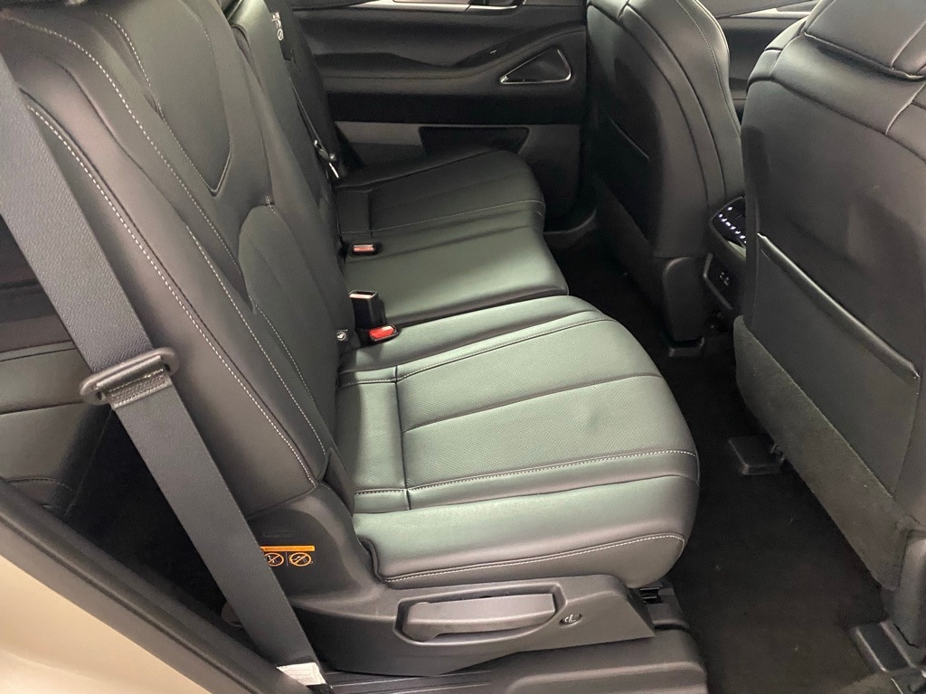 2025 INFINITI QX60 - Image 32