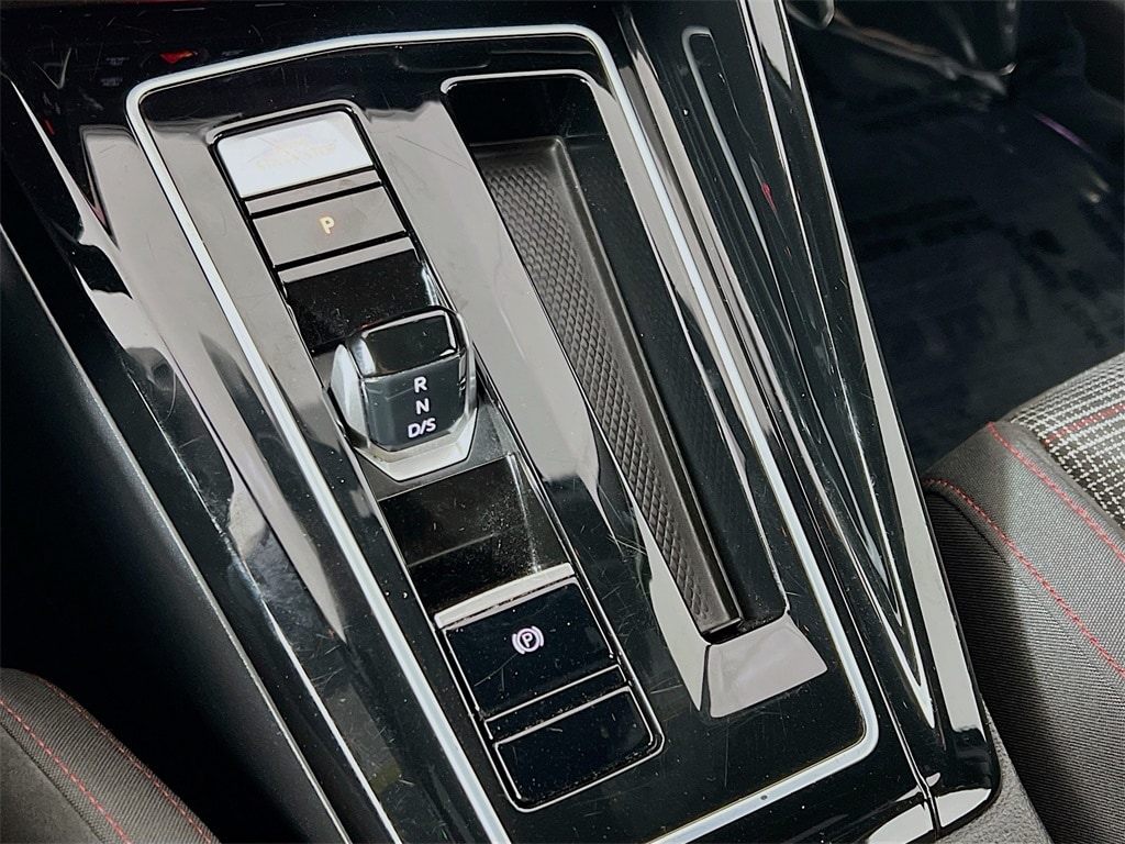 2024 VOLKSWAGEN GOLF GTI - Image 16