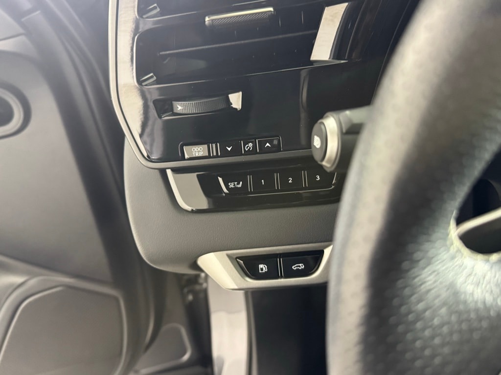 2023 LEXUS RX - Image 14
