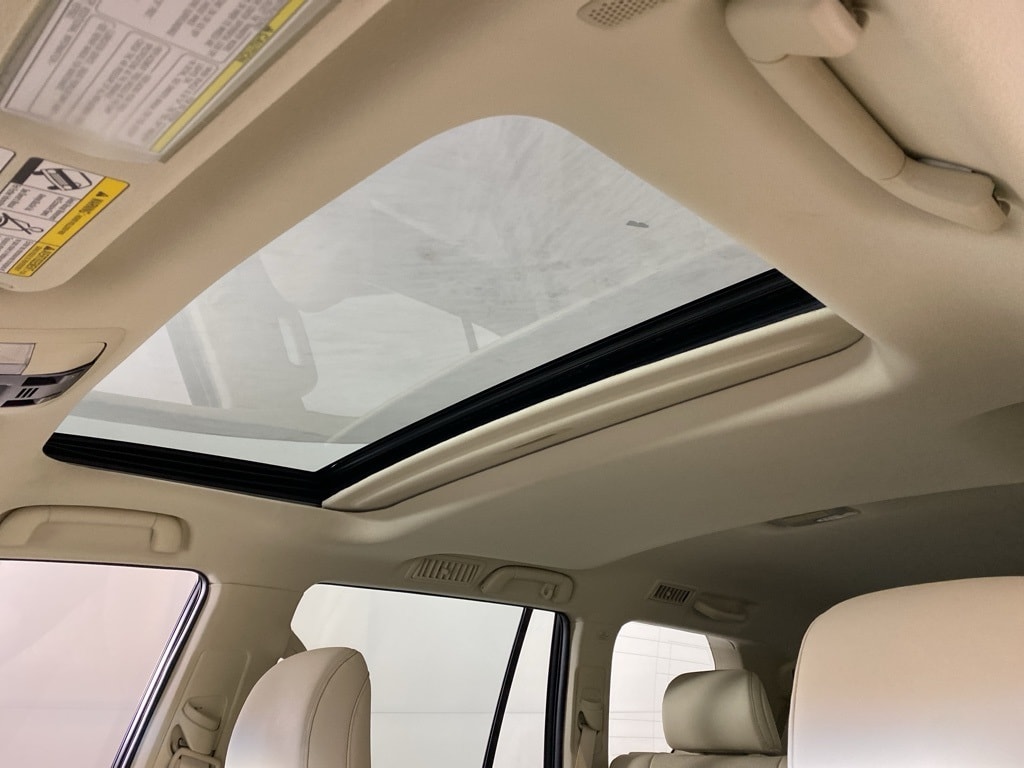 2023 LEXUS GX - Image 20