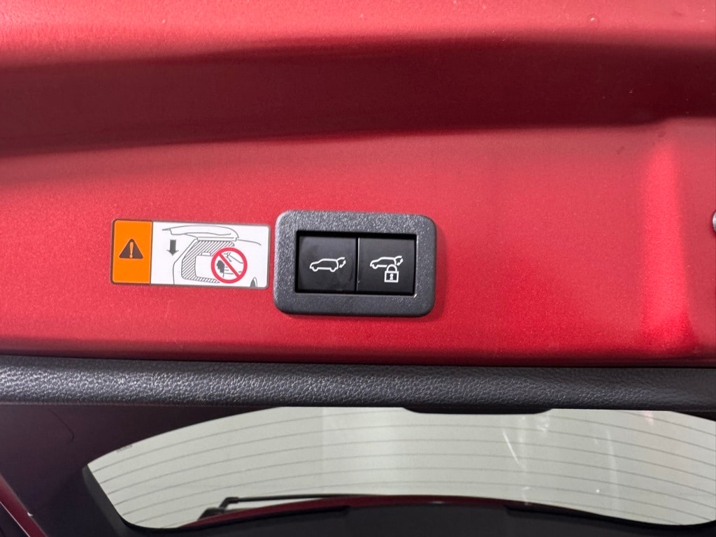 2025 TOYOTA COROLLA CROSS - Image 28