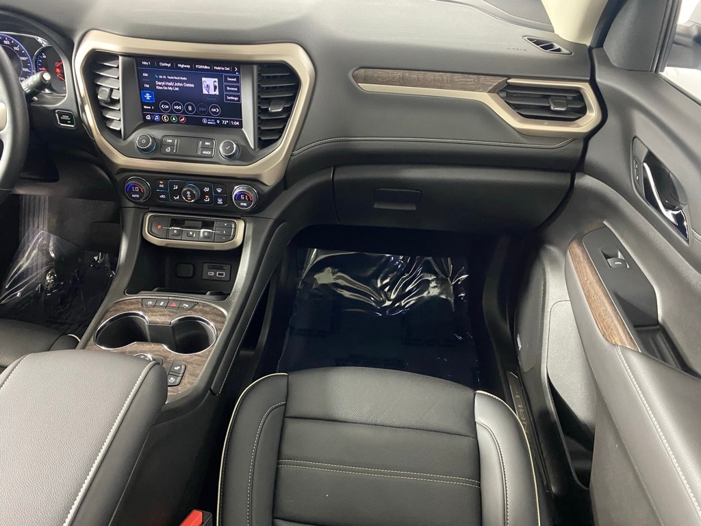 2023 GMC ACADIA - Image 27