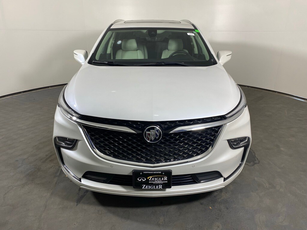 2022 Buick Enclave Avenir photo 2
