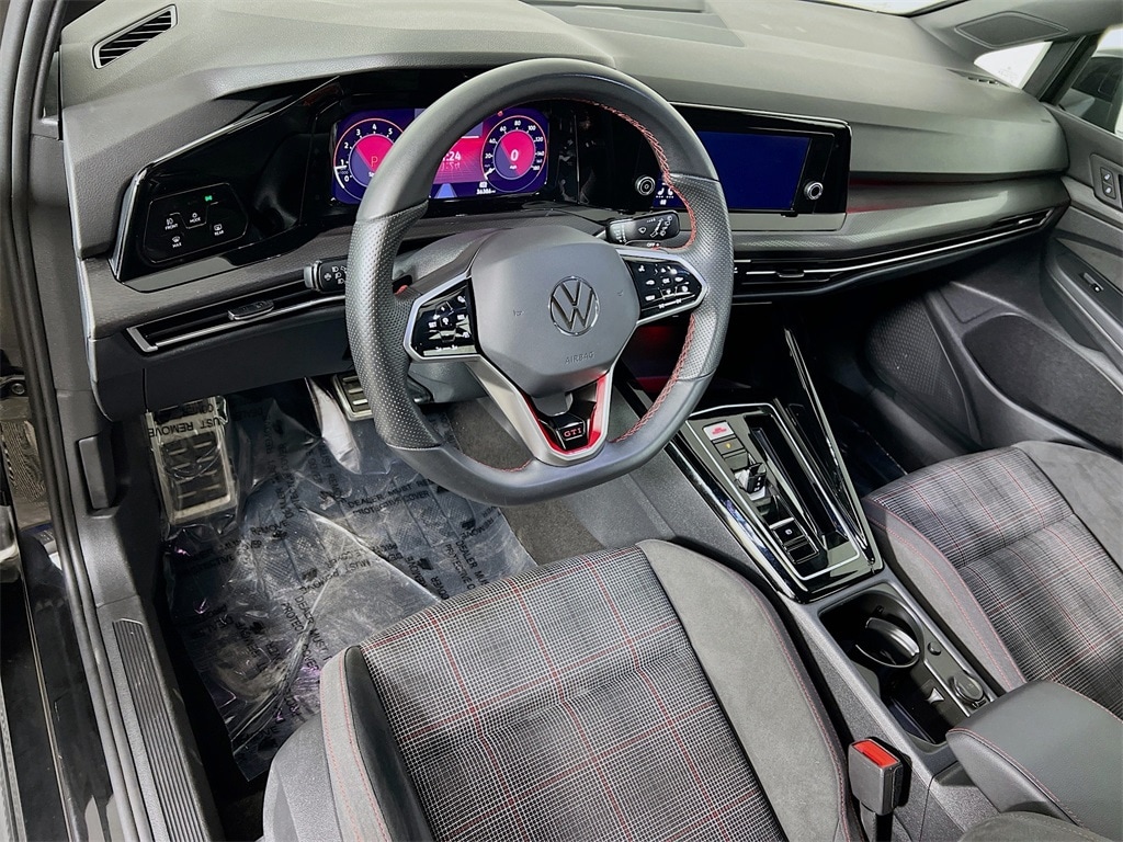 2024 VOLKSWAGEN GOLF GTI - Image 9