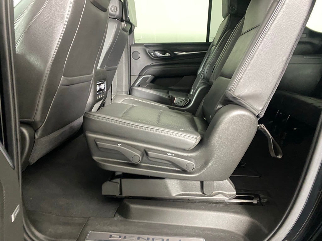 2021 GMC YUKON XL - Image 30