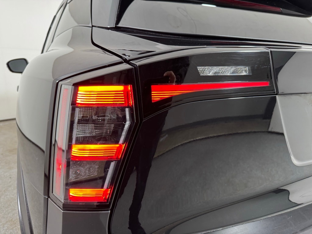 2025 NISSAN KICKS MPV - Image 8