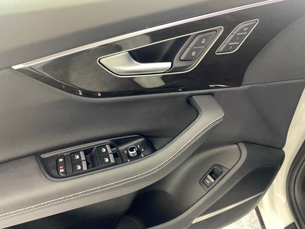 2025 AUDI Q7 - Image 12