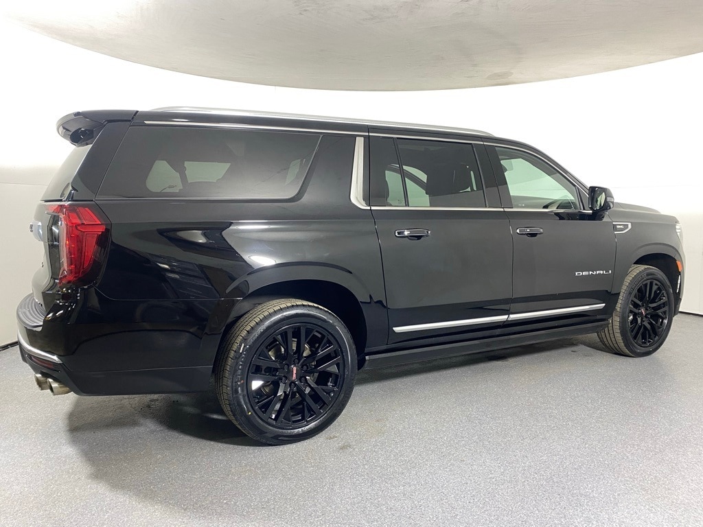 2021 GMC YUKON XL - Image 5
