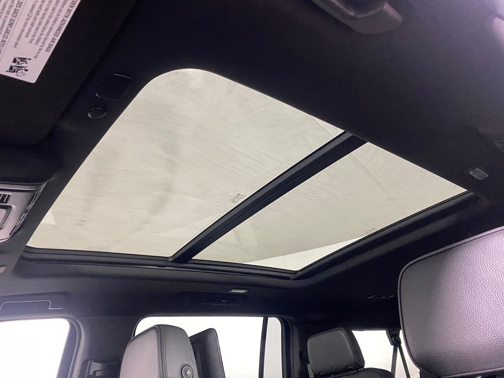 2021 GMC YUKON XL - Image 27