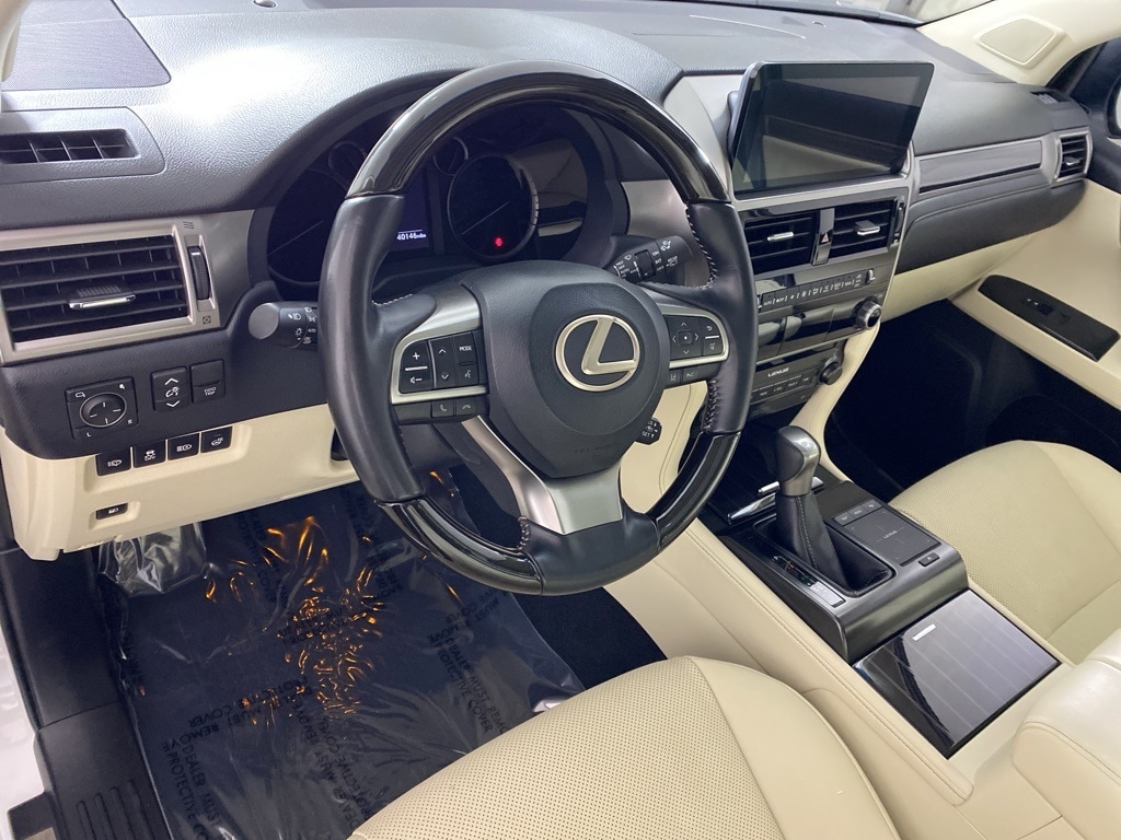 2023 LEXUS GX - Image 9