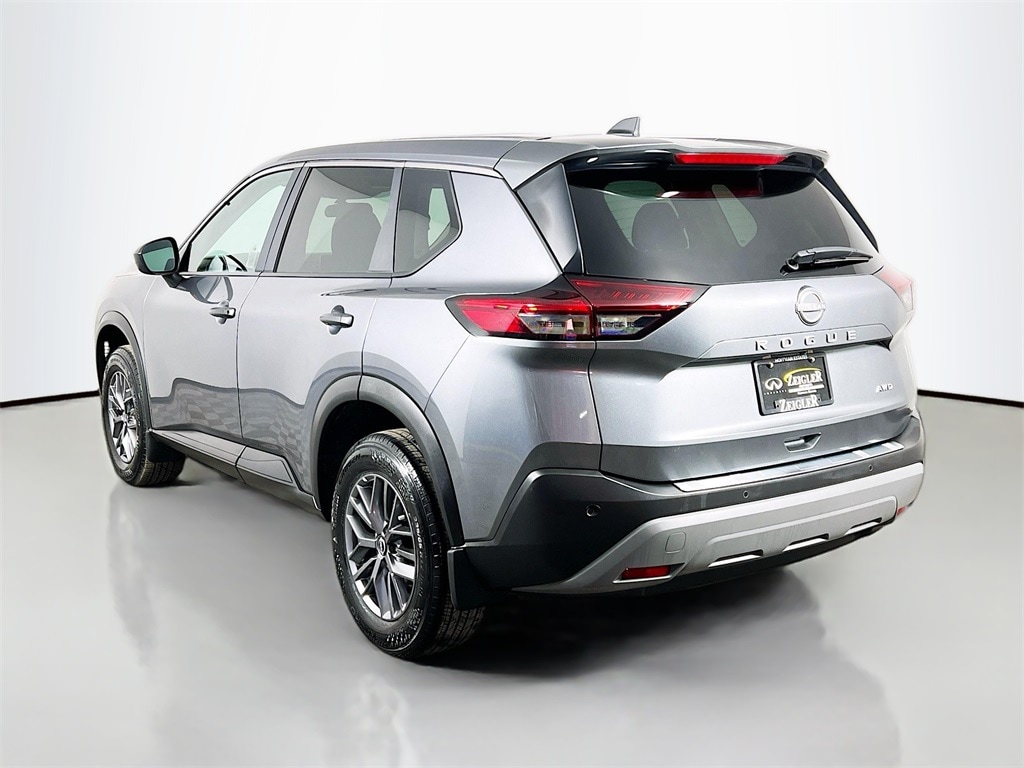 2023 NISSAN ROGUE - Image 3