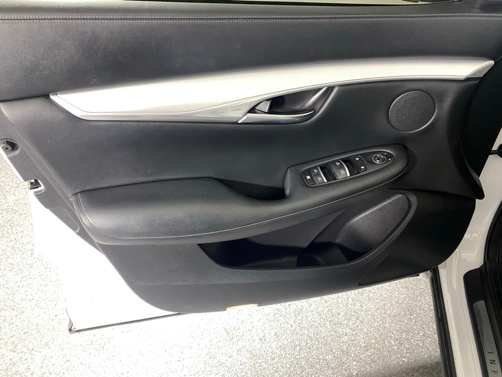 2020 INFINITI QX50 - Image 15