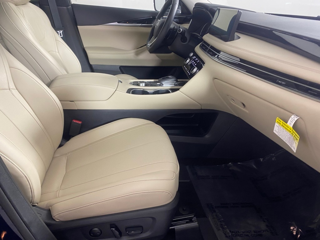 2025 INFINITI QX60 - Image 36