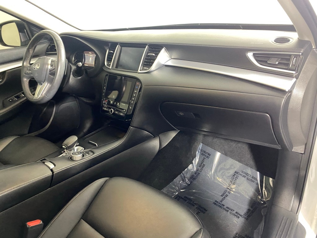 2020 INFINITI QX50 - Image 30