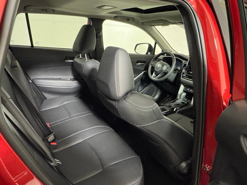 2025 TOYOTA COROLLA CROSS - Image 29
