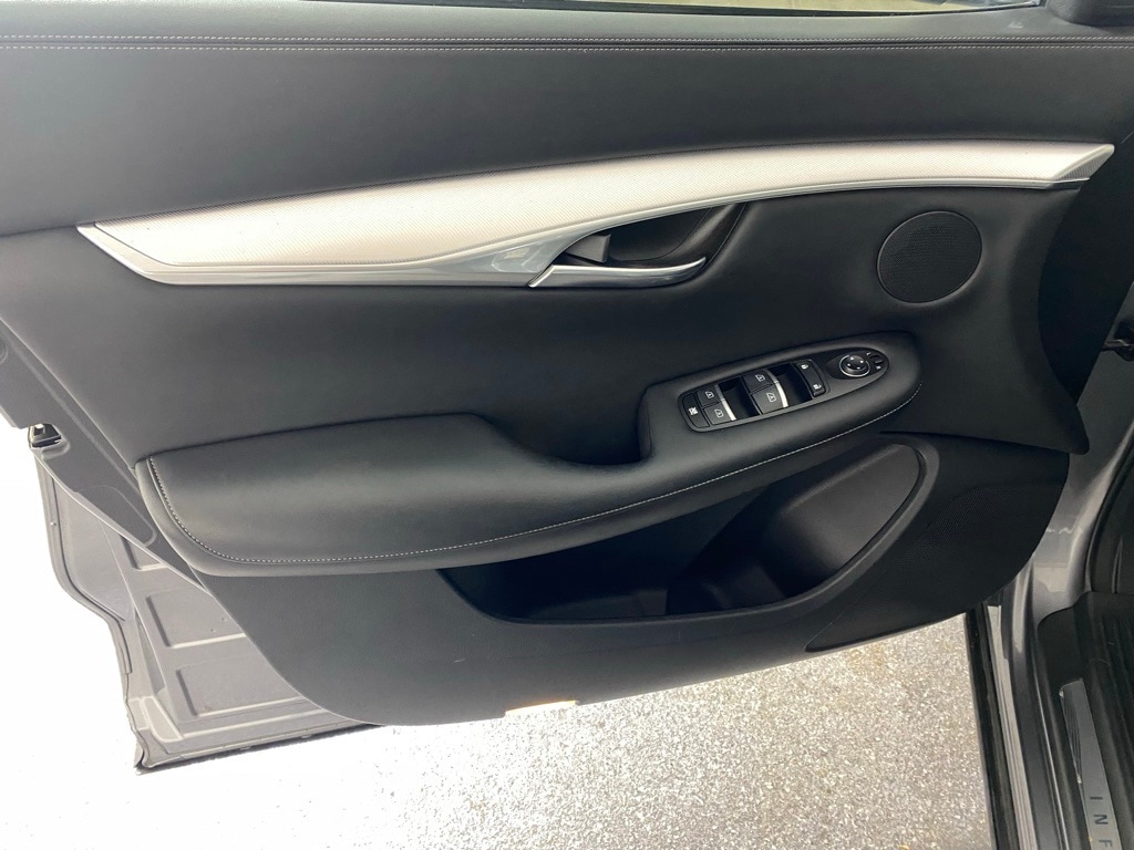 2020 INFINITI QX50 - Image 26